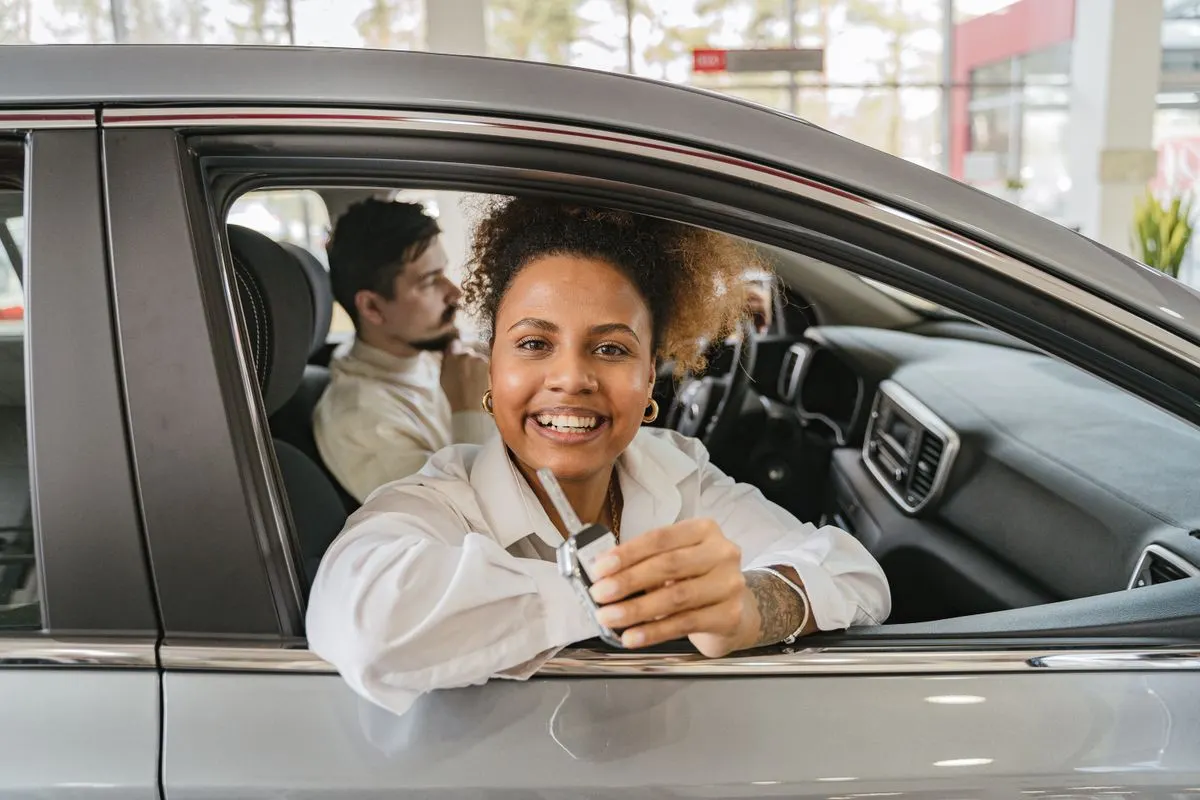 Seguro auto cobre uso do carro por terceiros? Entenda as regras