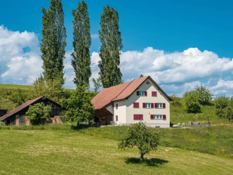 Seguro residencial para chácara e sítio: o que cobre?